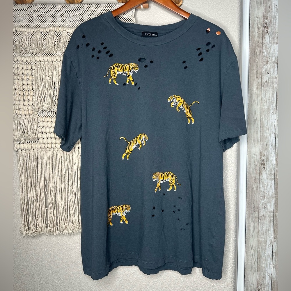 Grey Oversized Distressed Graphic Tiger Tee